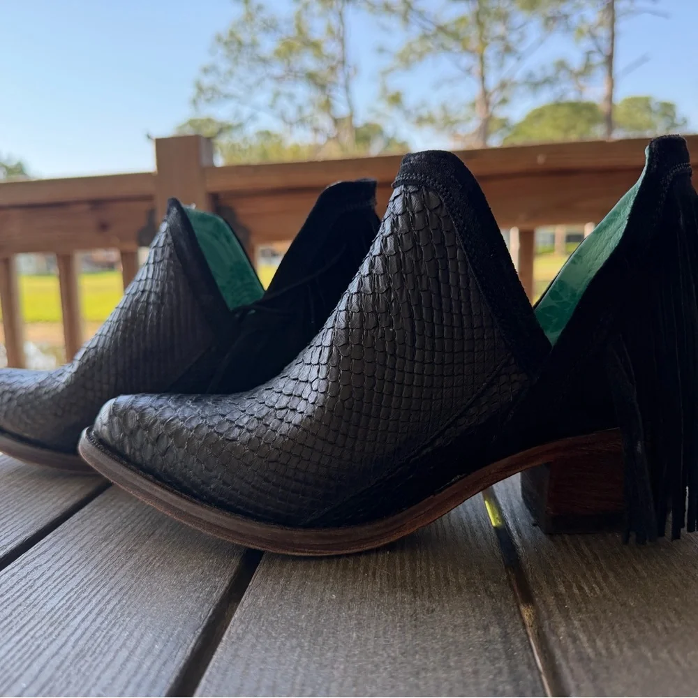 Corral Black Women’s Snakeskin Fringe Ankle Booties Teal Interior - Picture 2 of 5